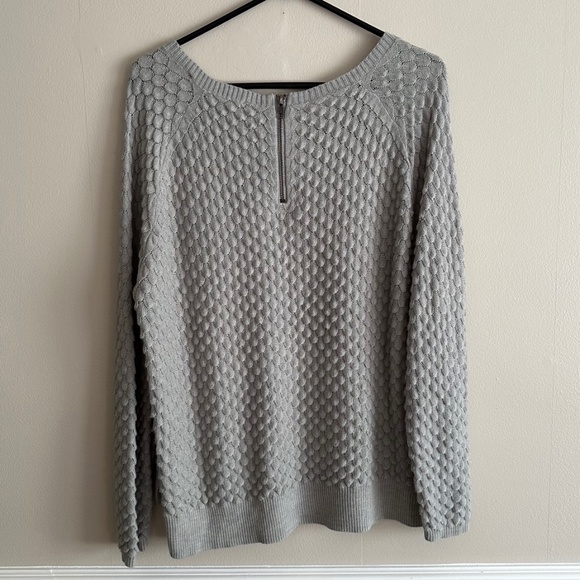 French Connection gray scoop neck lightweight textured sweater L - Picture 4 of 6